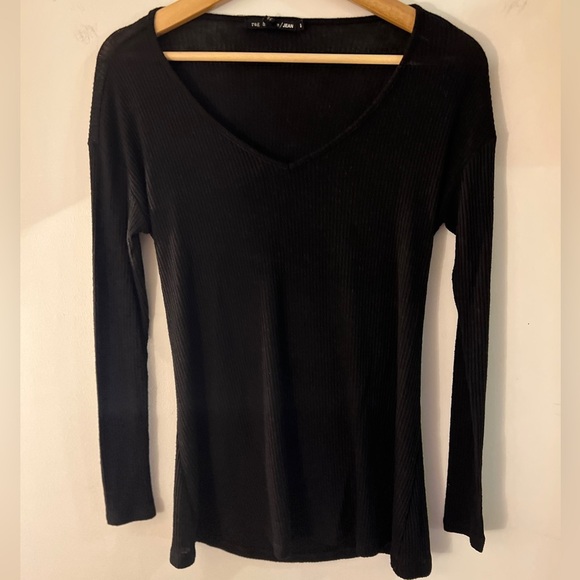 Rag & Bone Black V-Neck Ribbed Long Sleeve Top S GUC - Picture 1 of 7
